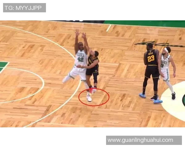 澳洲篮球明星垫脚事件引发热议视频背后真相令人震惊